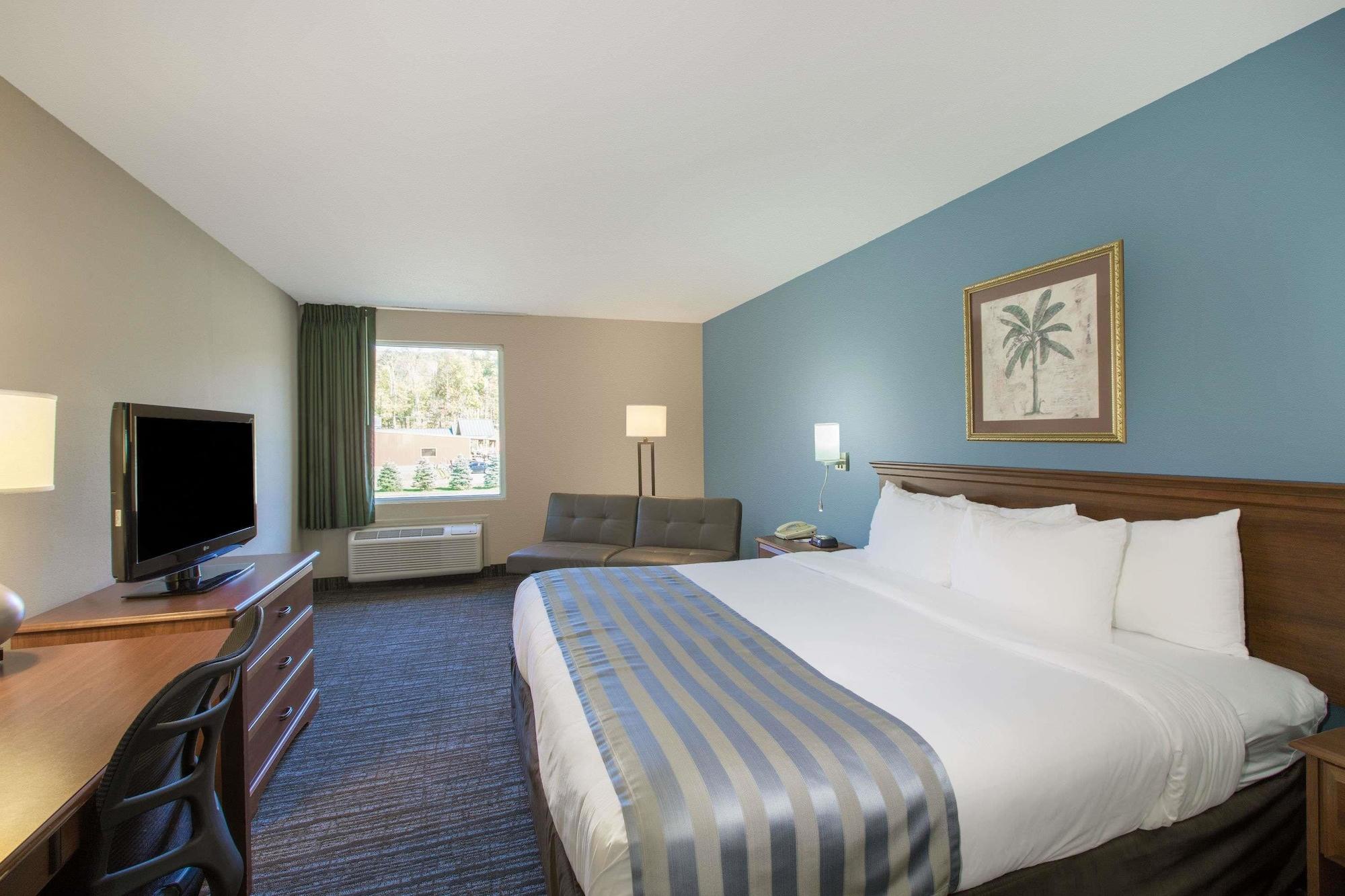 Baymont By Wyndham Bartonsville Poconos Exteriör bild