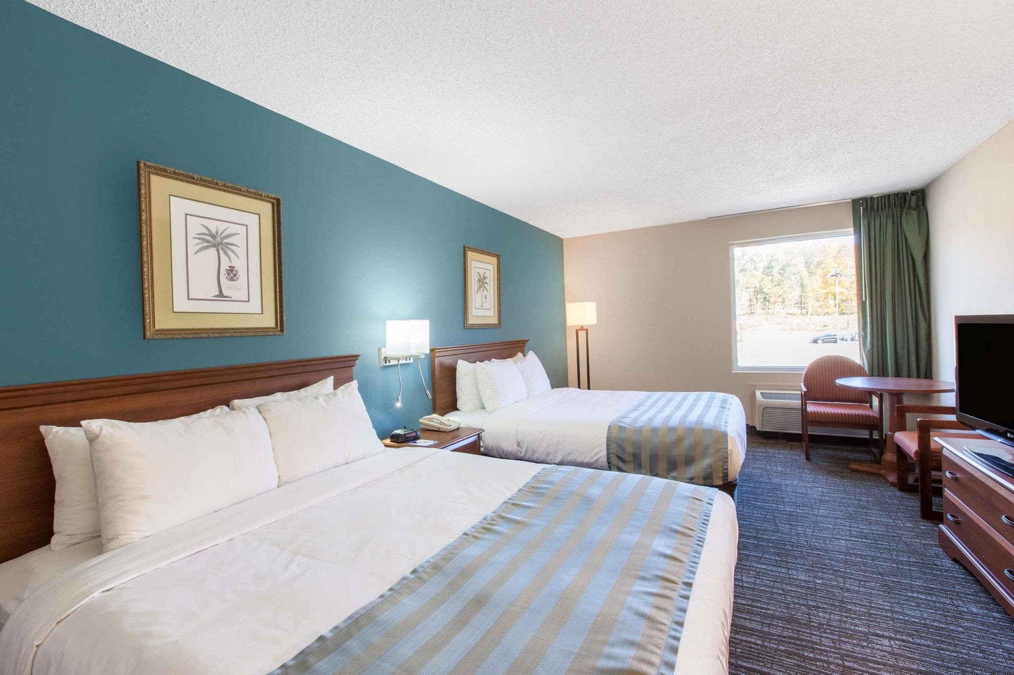 Baymont By Wyndham Bartonsville Poconos Exteriör bild